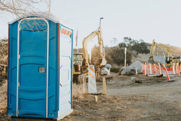 Porta potty delivery and setup in Cerro Gordo, IL