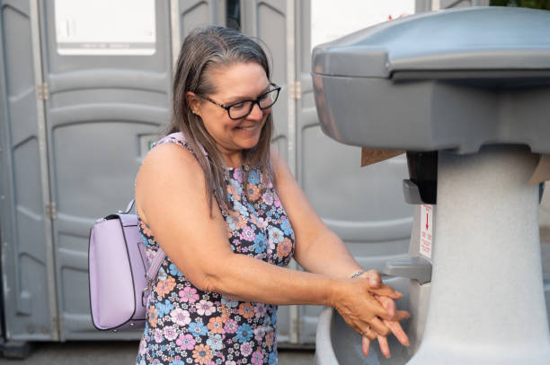Best Portable restroom trailer rental  in Cerro Gordo, IL
